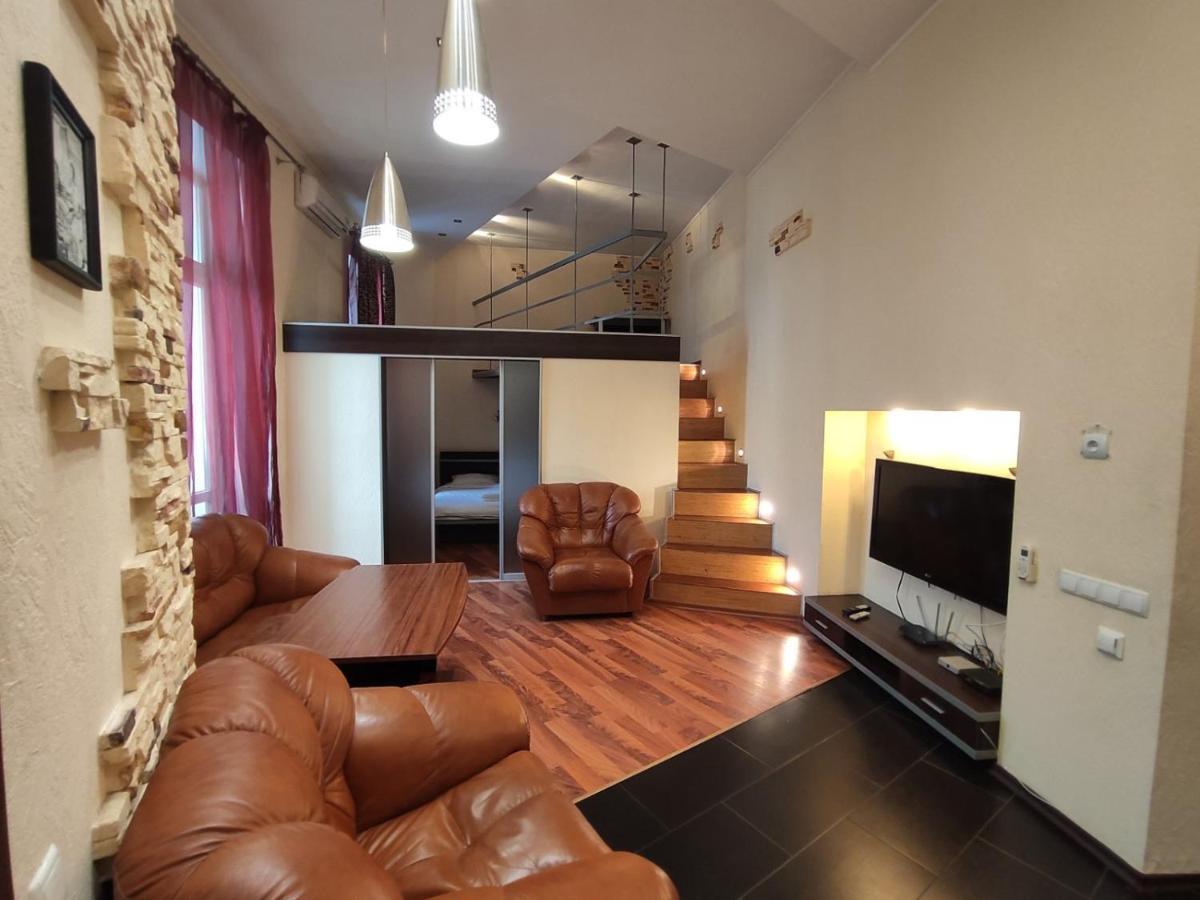 Comfortable Apartment On Mikhaylovskiy Lane Kiev Luaran gambar