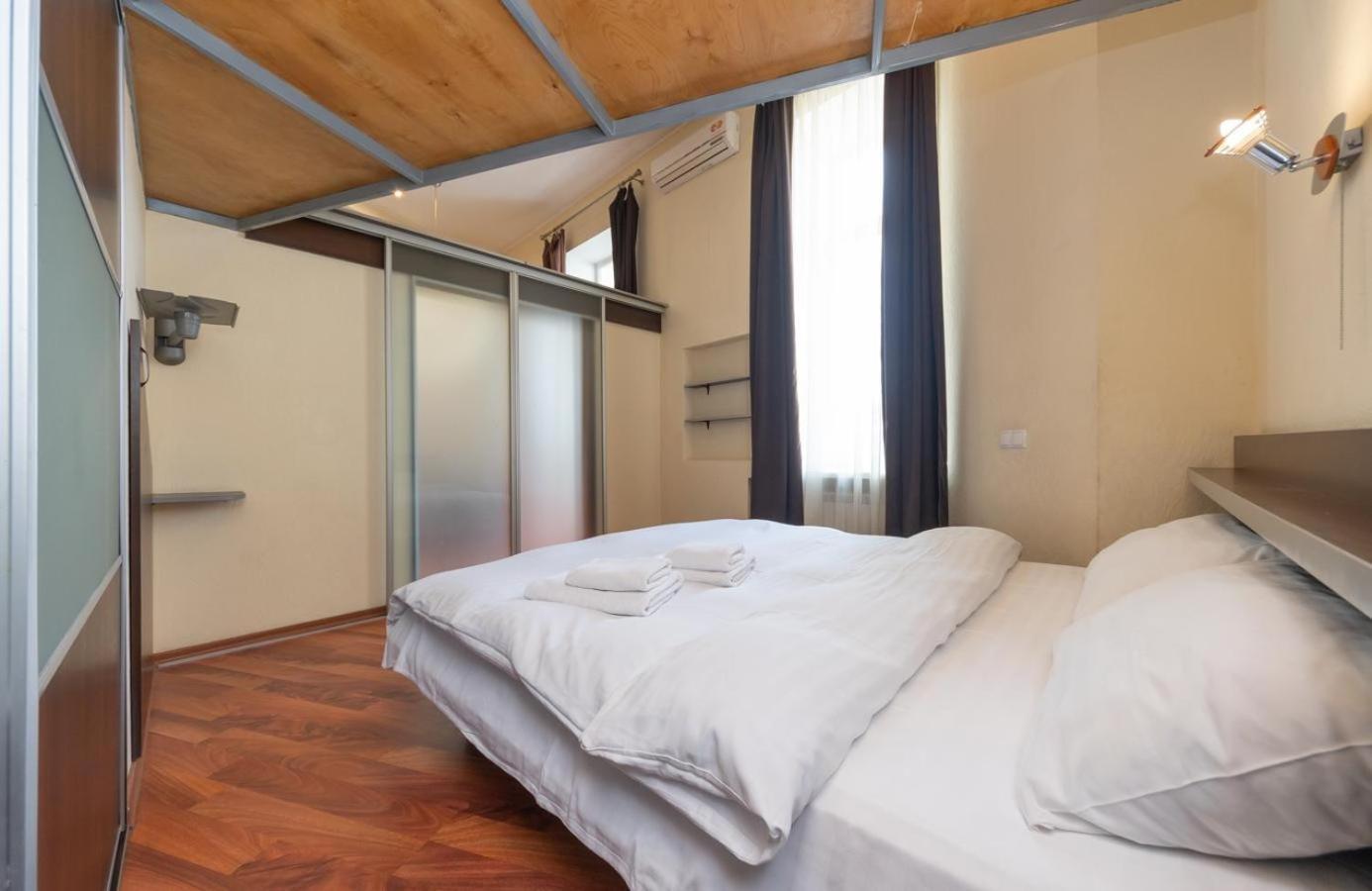 Comfortable Apartment On Mikhaylovskiy Lane Kiev Luaran gambar