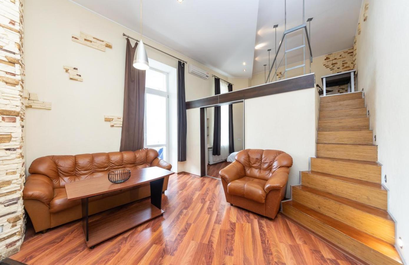 Comfortable Apartment On Mikhaylovskiy Lane Kiev Luaran gambar