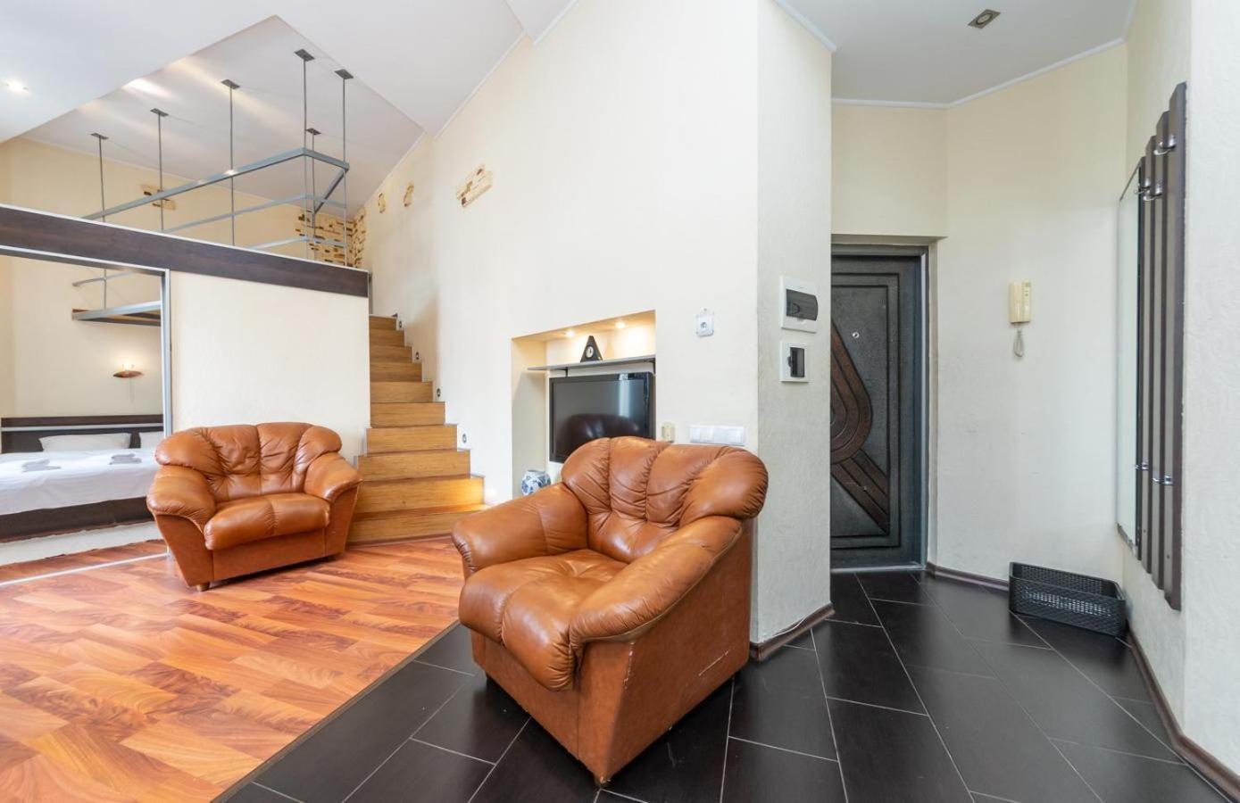 Comfortable Apartment On Mikhaylovskiy Lane Kiev Luaran gambar