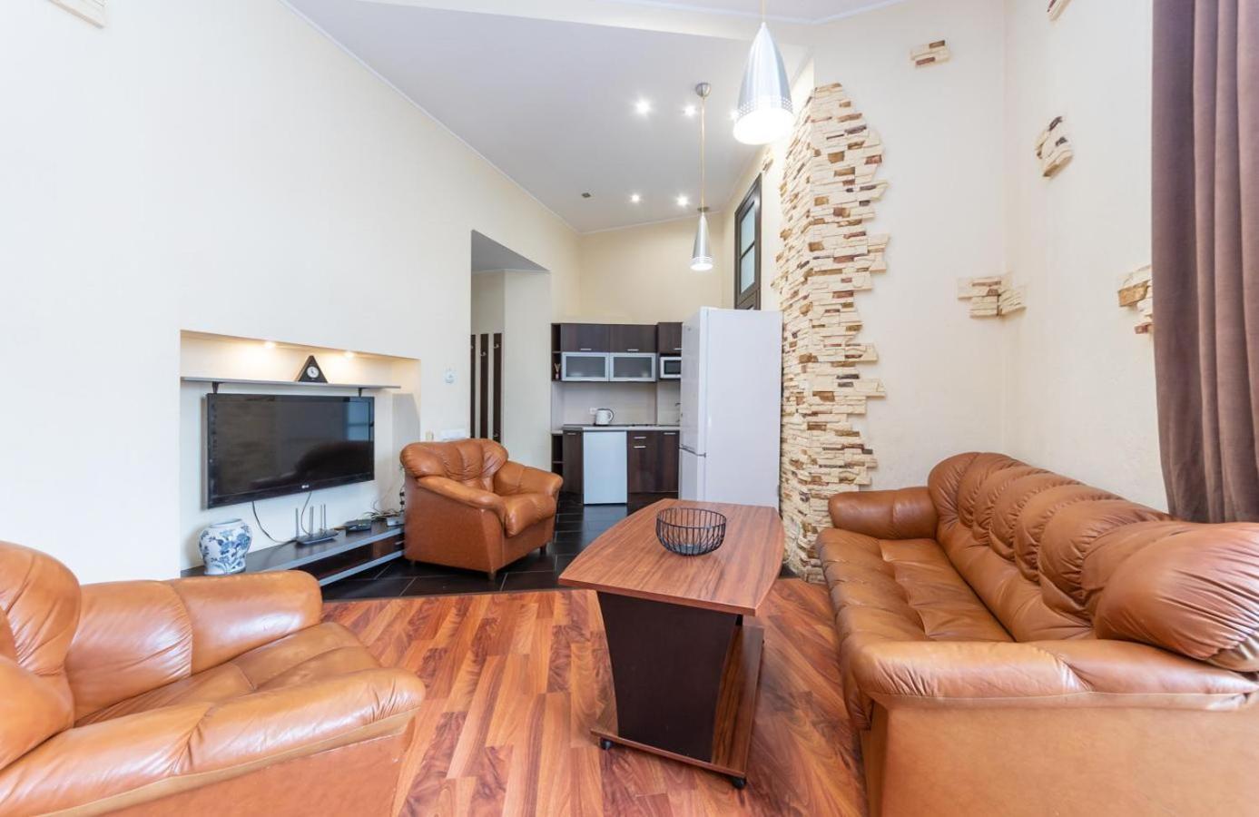 Comfortable Apartment On Mikhaylovskiy Lane Kiev Luaran gambar