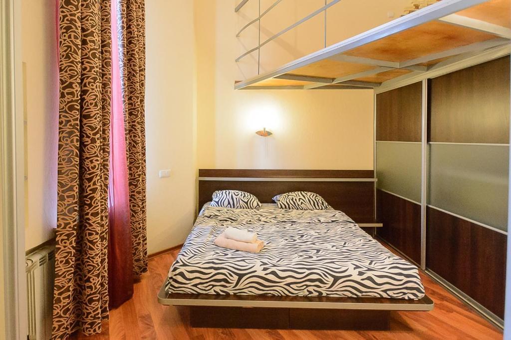 Comfortable Apartment On Mikhaylovskiy Lane Kiev Luaran gambar